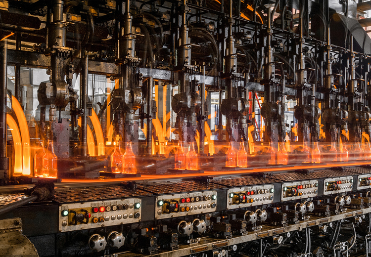 噴涂玻璃酒瓶加工進(jìn)程中有如何的技術(shù)規(guī)劃？